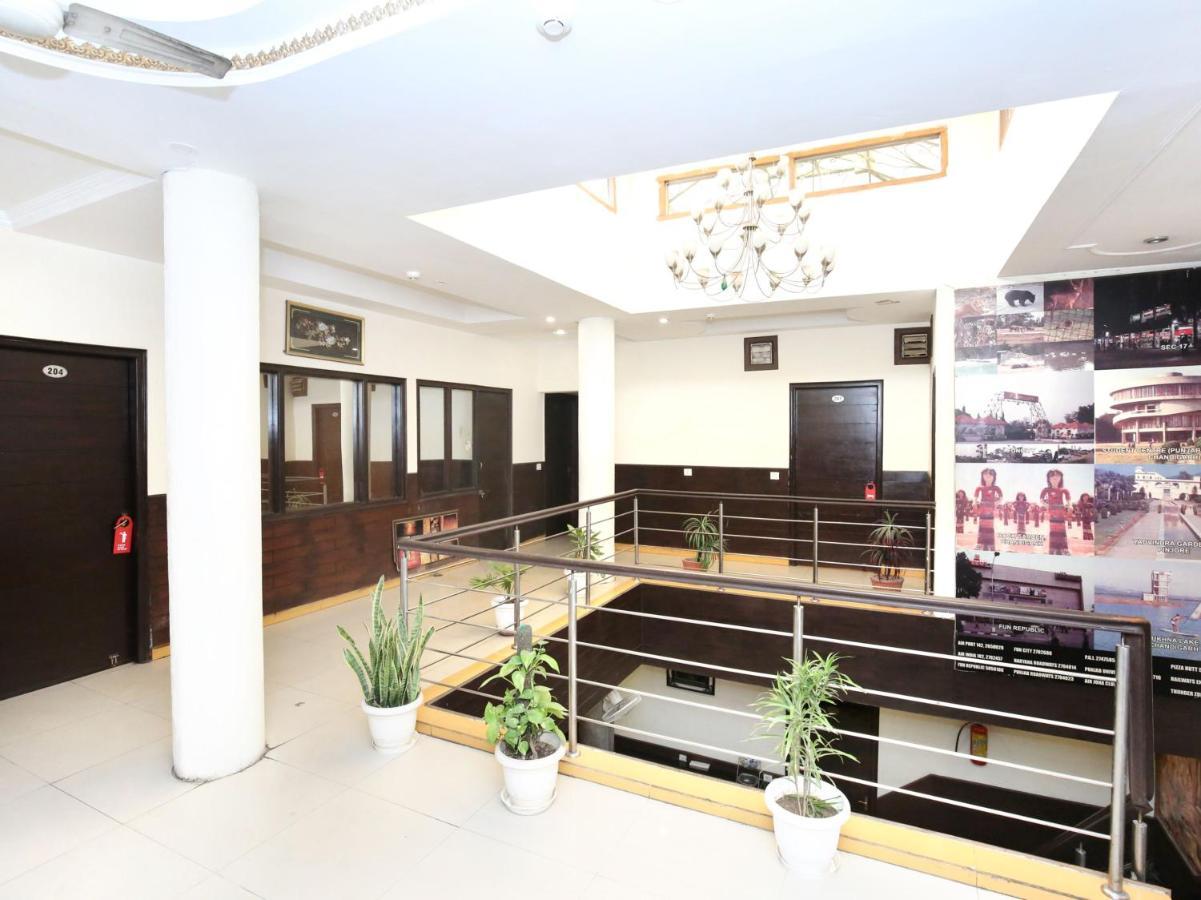 Hotel City Paradise Chandīgarh Esterno foto